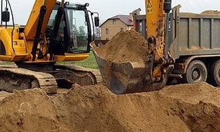 Выкопать яму экскаватором в Белореченске от 953 руб. - 2Землекопа-Блч